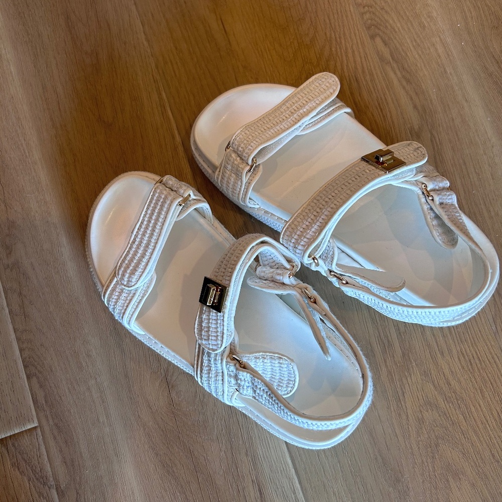 Women’s white raffia sandals